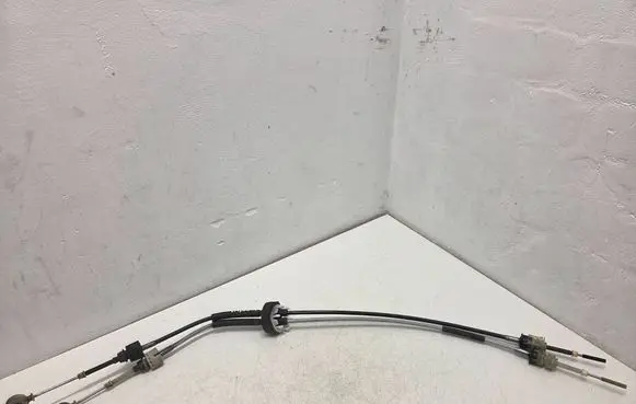 Opel Meriva B Gear shift cable linkage 55596534
