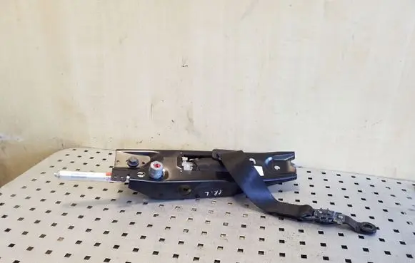 Volvo S80 Front seatbelt