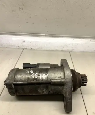 Volkswagen Golf VI Starter motor 02Z911024A