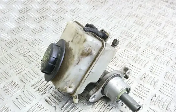 Opel Astra H Master brake cylinder