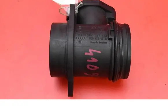 Audi A4 S4 B5 8D Mass air flow meter 058133471A