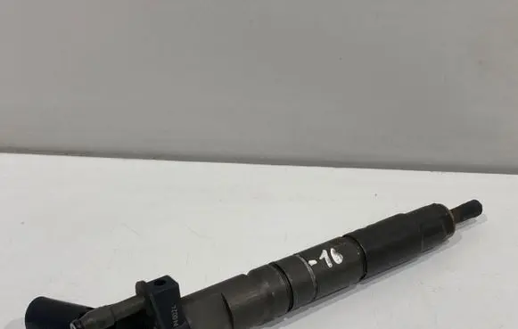 Mercedes-Benz ML W166 Fuel injector A6420701187 120617 0445116026