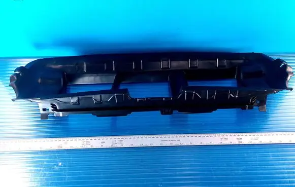 Ford Focus Radiator cooling fan shroud F1EZ8312A