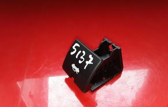 Cadillac SRX Engine bonnet (hood) release handle NOCODE