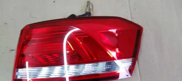 Volkswagen PASSAT B8 Rear/tail lights