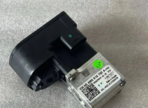 Porsche Taycan 9J1 Air conditioning (A/C) expansion valve 4M0816702A