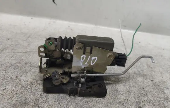 Opel Movano A Front door lock