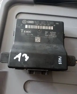 Audi A3 S3 8P Gateway control module 1K0904530D