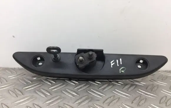 BMW 5 F10 F11 Tailgate/boot lid lock trim 7207044 3398006033