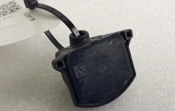 Nissan Qashqai J12 Tire pressure sensor 4070060A0A 21299