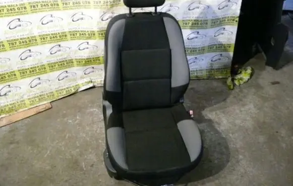 Peugeot 207 Front passenger seat 