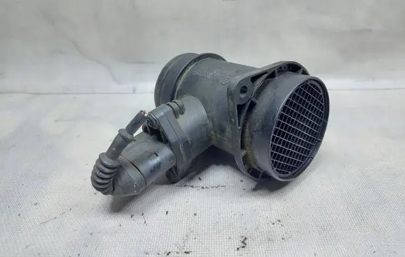 Volkswagen PASSAT B5 Mass air flow meter 0281002216