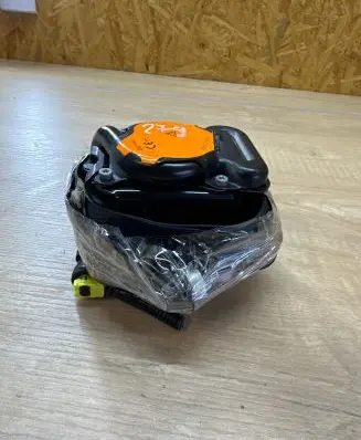 Nissan Note (E12) Front seatbelt 0589P1000220