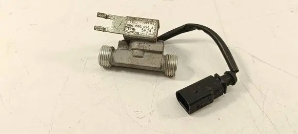 Audi Q5 SQ5 Air conditioning (A/C) pressure sensor 8R0260696A
