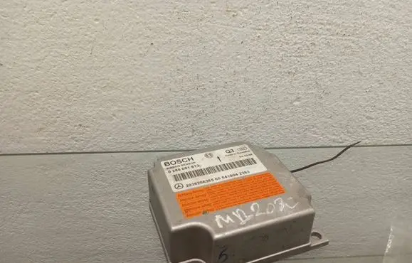Mercedes-Benz C W203 Airbag control unit/module 2038206385 0285001813 0410042363