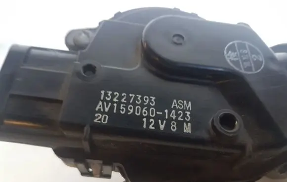 Opel Insignia A Wiper motor 13227393 AV1590601423
