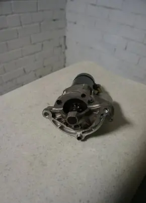 Peugeot 207 Starter motor