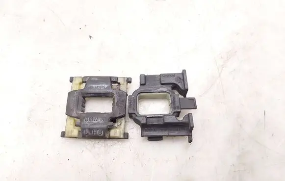 BMW 2 F44 Radiator mount bracket 8617881 17118617881 8617884