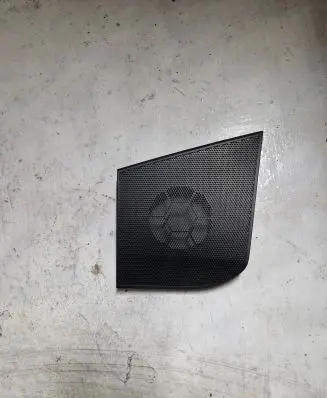 Side speaker trim/cover