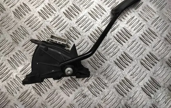 Volvo XC90 Accelerator throttle pedal 6PV00853718 30683521