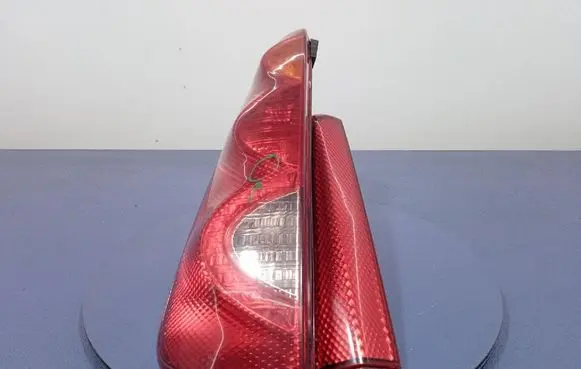 Nissan Note (E11) Rear/tail lights 22016752