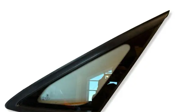 BMW 2 F46 Front triangle window/glass 2579125