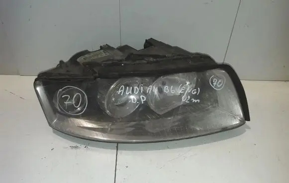 Audi A4 S4 B6 8E 8H Headlight/headlamp 69938240