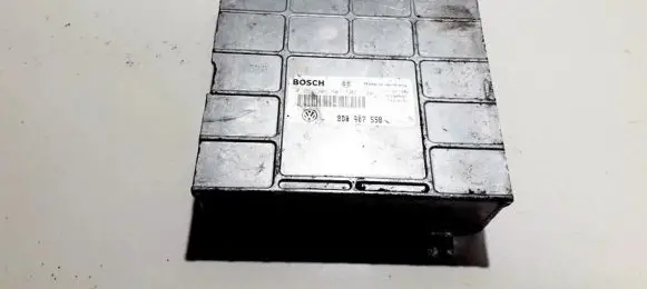Volkswagen PASSAT B5 Engine control unit/module 0261204501 8d0907558