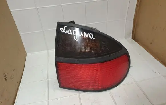 Renault Laguna I Rear/tail lights 7700820051
