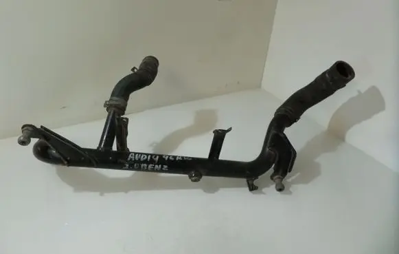 Audi A4 S4 B6 8E 8H Engine coolant pipe/hose 06B121057A
