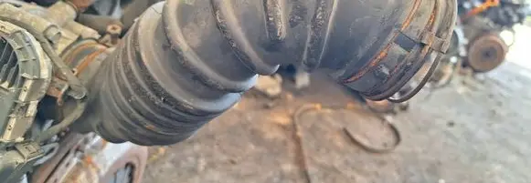 Air intake hose/pipe