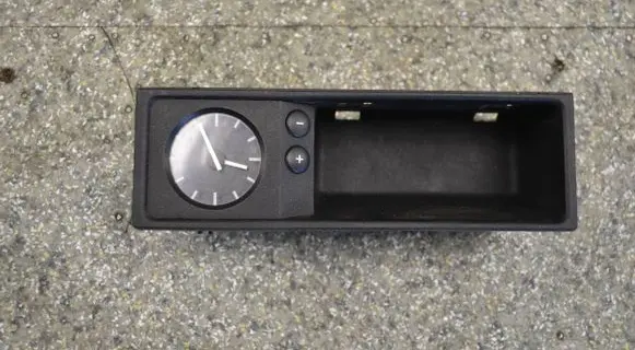 BMW 3 E36 Clock 1977229