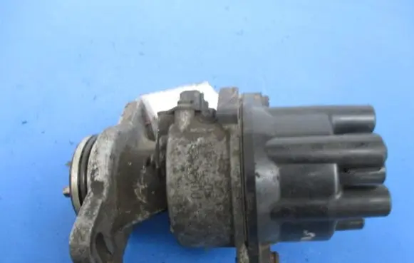Nissan Sunny Spark distributor 