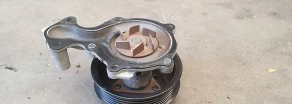 Ford Focus Water pump CM5G8501FB