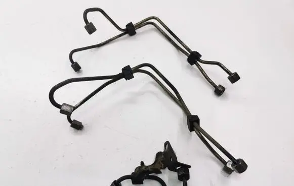 Ford Focus C-MAX Fuel injector supply line/pipe 