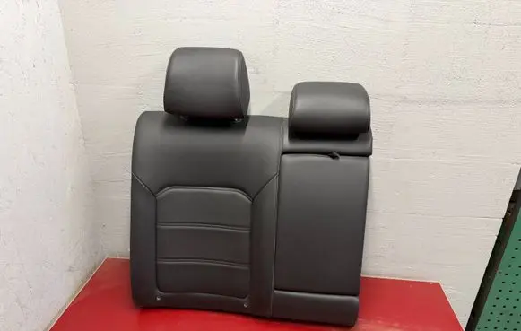 Volkswagen PASSAT B8 USA Rear seat
