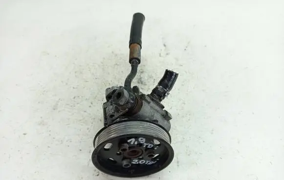 Audi A4 S4 B7 8E 8H Power steering pump 8E0145155N 7690955121
