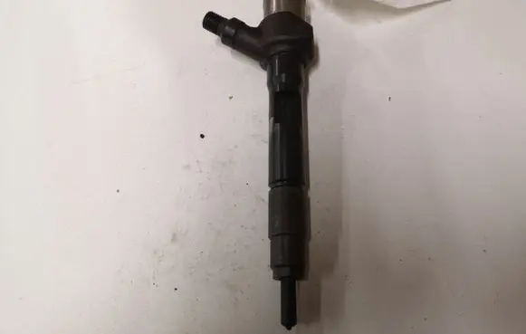 Mazda 6 Fuel injector R2AA13H50