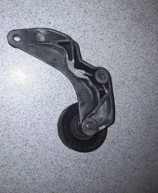 BMW 5 E39 Generator/alternator bracket 11282248561