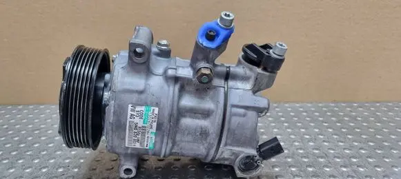 Volkswagen Golf VI Air conditioning (A/C) compressor (pump) 5N0820803H
