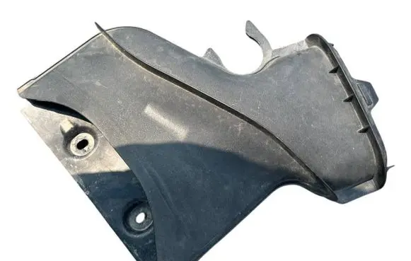 Mitsubishi Lancer Evolution X Intercooler air guide/duct channel 1505A305