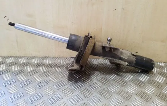 Volvo V40 Cross country Front shock absorber/damper P31387745