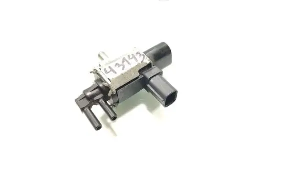Ford Focus Vacuum valve BS7E9A500AA