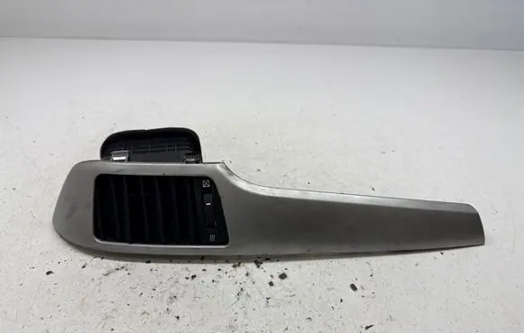 Chevrolet Captiva Dashboard side air vent grill/cover trim