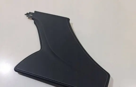 Tesla Model S Center console 100822701F 1008227