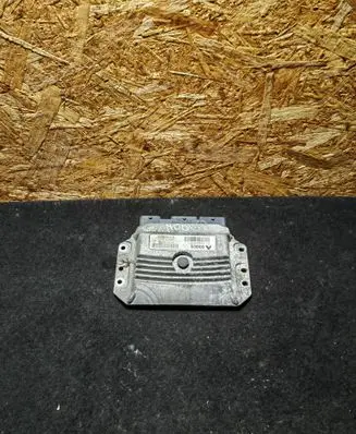 Renault Modus Engine control unit/module 8200474008