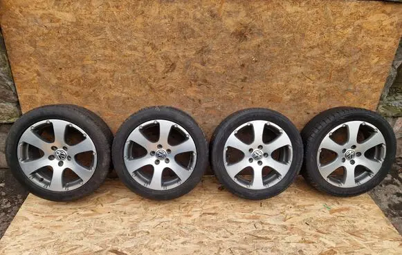 Volkswagen Cross Touran I R17 alloy rim