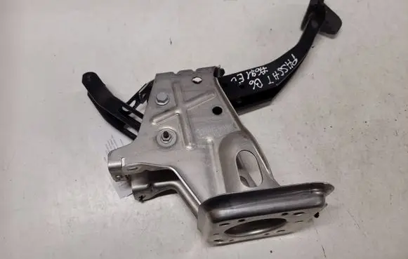 Volkswagen PASSAT B6 Brake pedal 1K1721057AD 9595730017690003 23322
