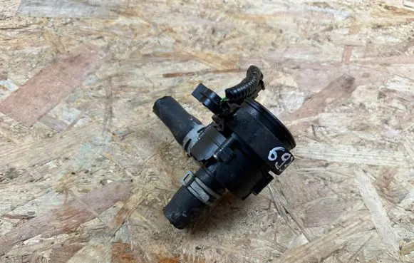 Land Rover Range Rover Sport L494 Water pump JPLA18D473BA