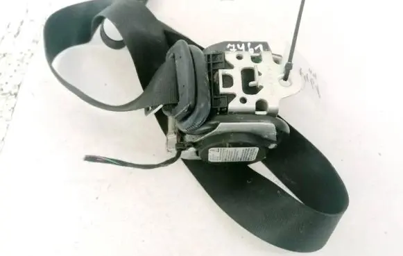 Mercedes-Benz B W245 Front seatbelt 602876900 008R000